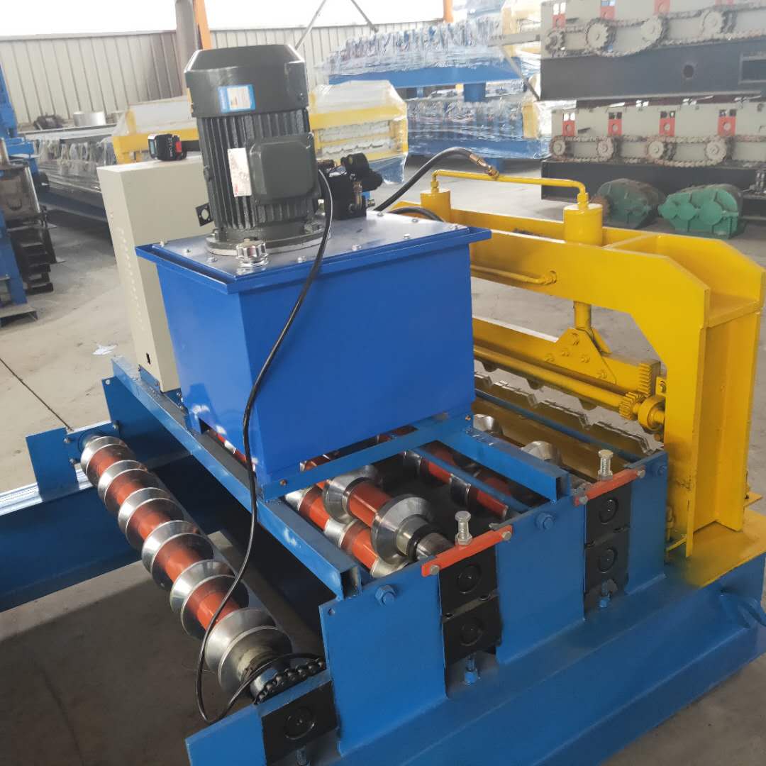 Automatic arched crimping curving machine