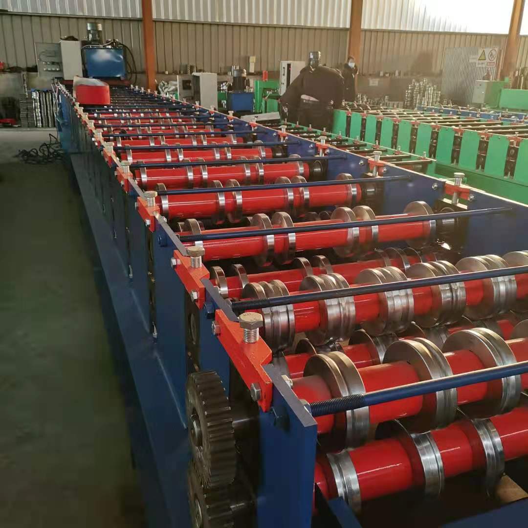 Deck roll forming machine for the floor decking or concrete slabs