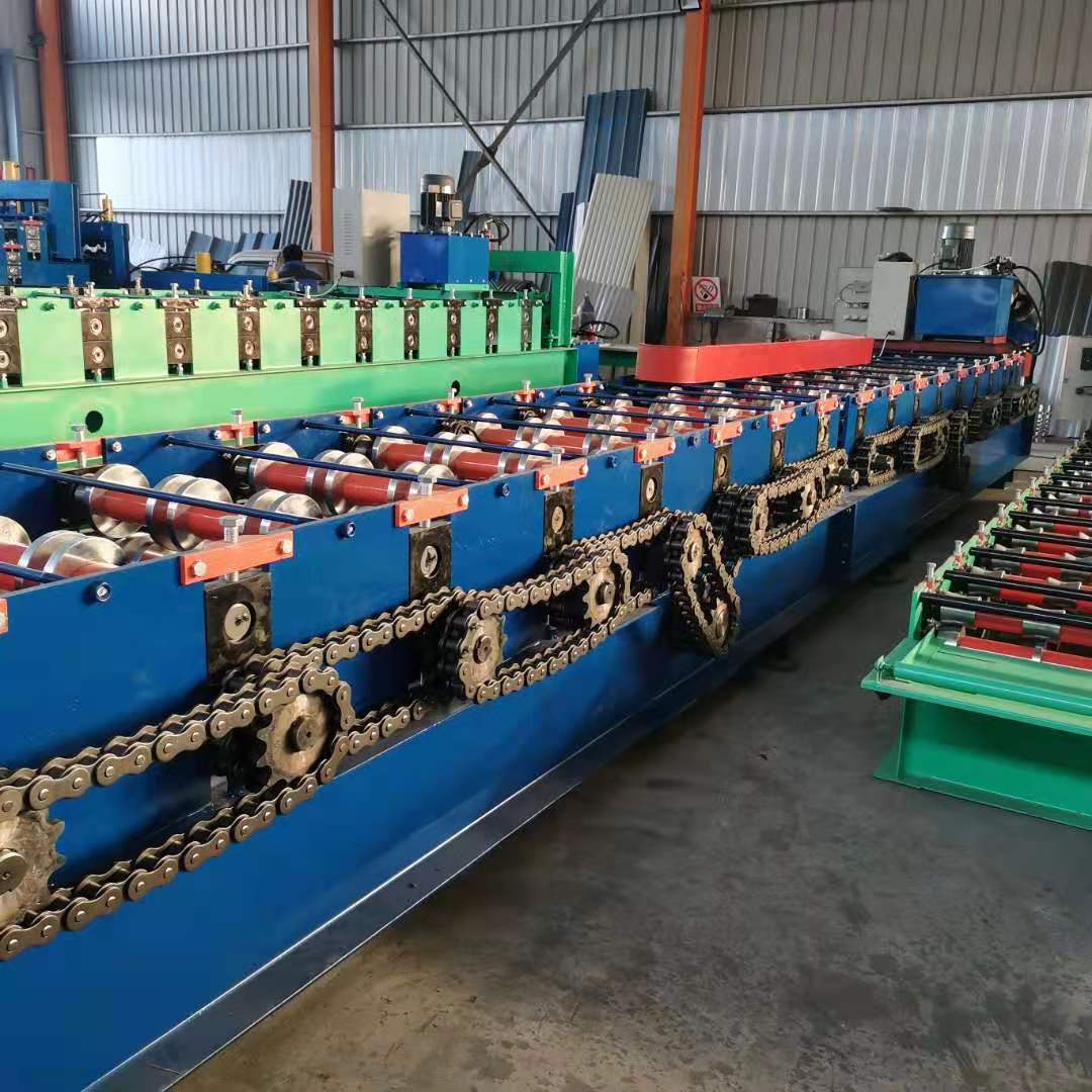 Deck floor roll forming machine for various applications