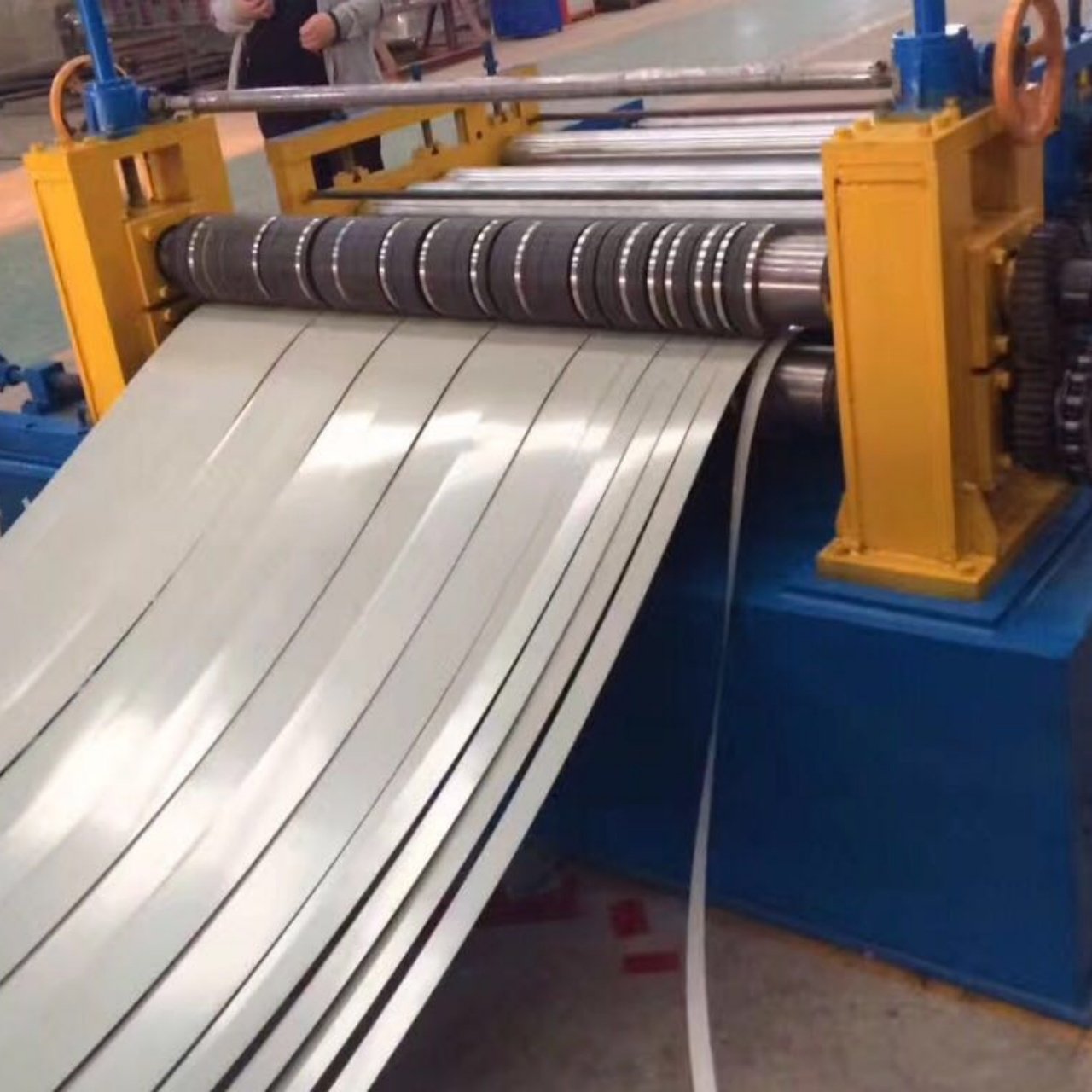 Powerful stainless steel slitting machine