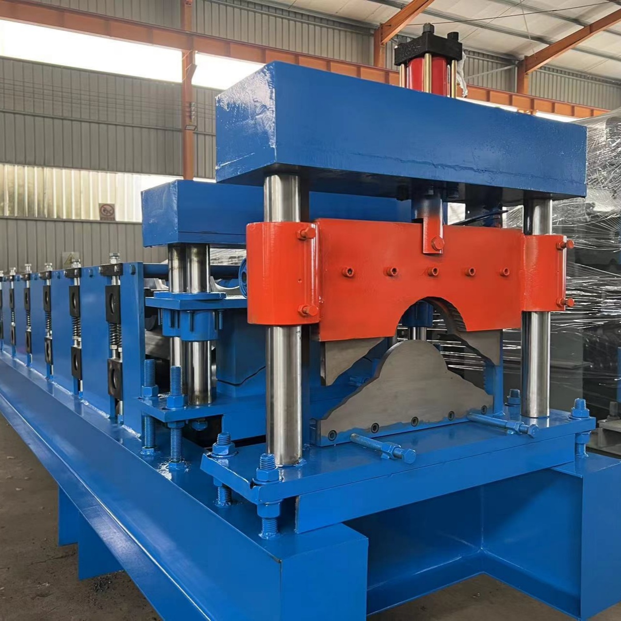 High quality metal roof panel ridge making machine