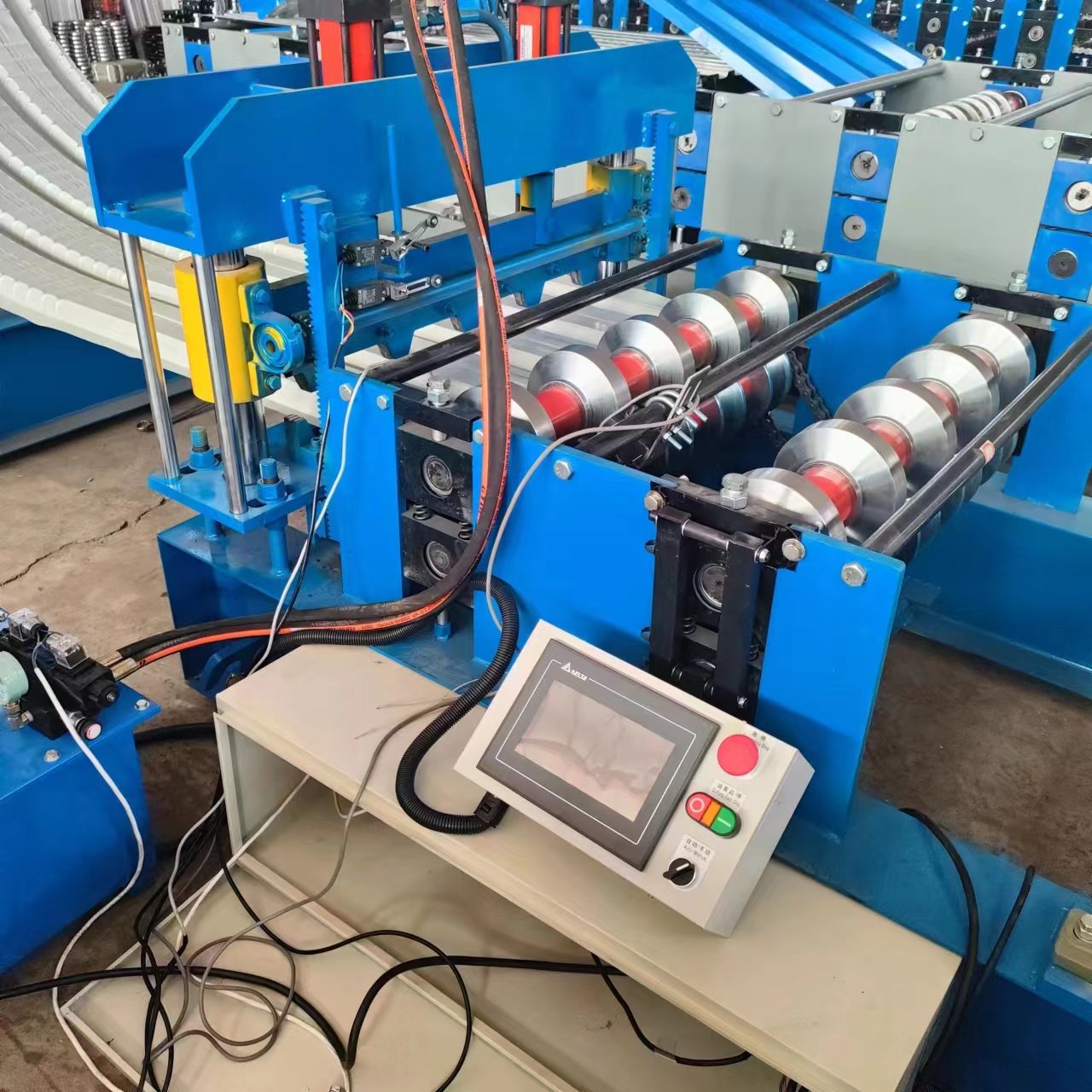 Arch crimping curving roofing forming machine