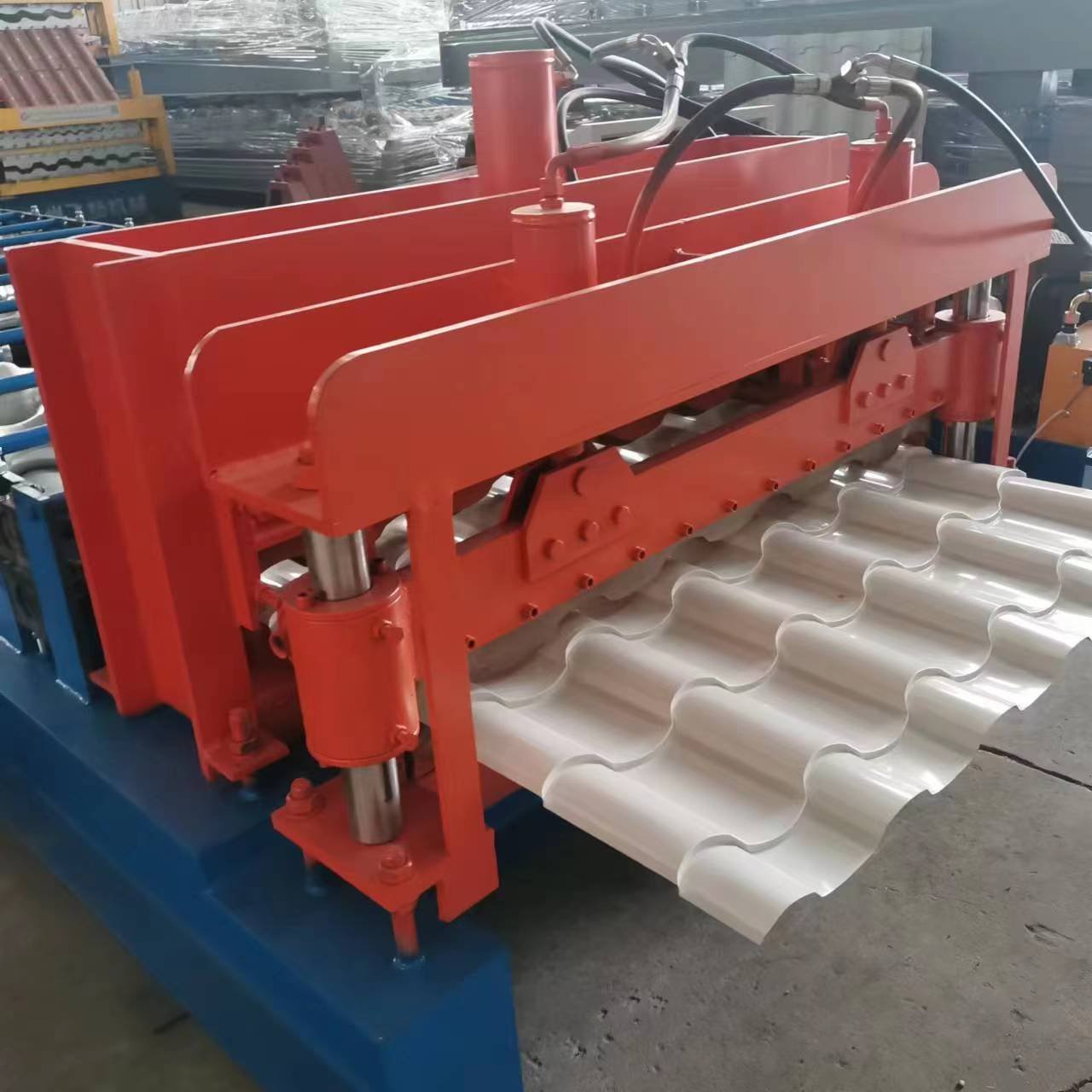 Roofing metal sheets roll forming machine